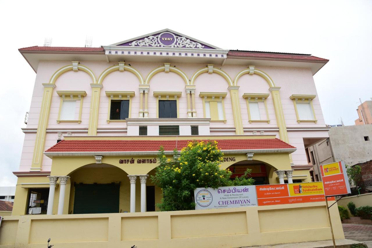 Hotel Chembiyan Pudukkottai Exterior foto