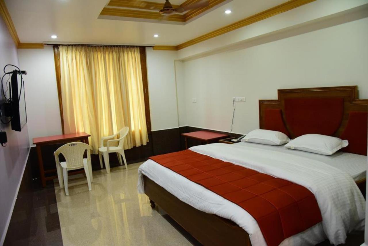 Hotel Chembiyan Pudukkottai Exterior foto